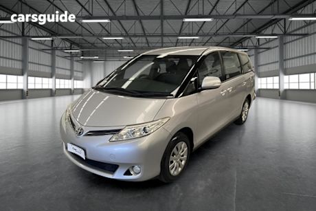 Silver 2017 Toyota Tarago Wagon Gli