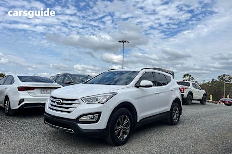 White 2014 Hyundai Santa FE SUV ACTIVE 4X4