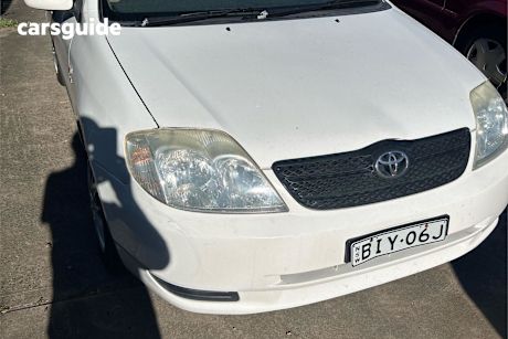 White 2003 Toyota Corolla Sedan Ascent