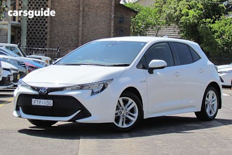 White 2021 Toyota Corolla Hatch ASCENT SPORT HYBRID F
