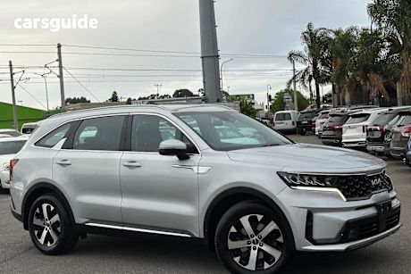 Silver 2022 Kia Sorento SUV SPORT 4X4