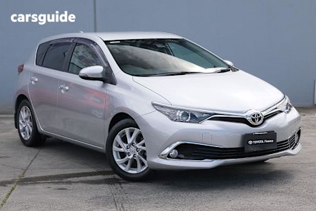 Silver 2017 Toyota Corolla Hatch ASCENT SPORT F