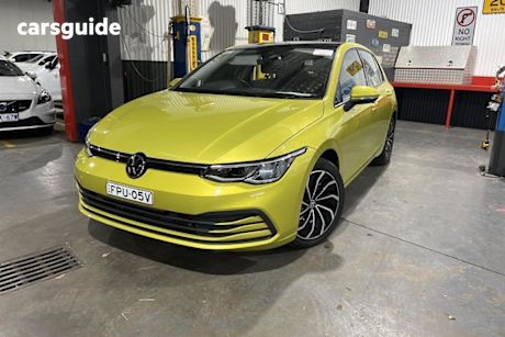Green 2021 Volkswagen Golf Hatchback 110Tsi Life
