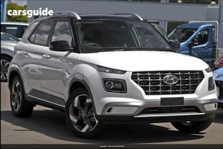 White 2025 Hyundai Venue SUV ELITE F