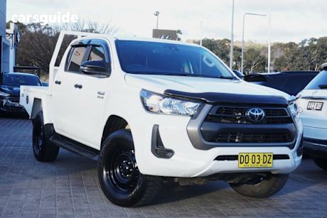 White 2021 Toyota Hilux Double Cab Pick Up Sr (4X4)
