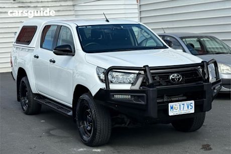 White 2020 Toyota Hilux Ute Tray SR 4X4