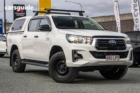 White 2019 Toyota Hilux Ute Tray SR 4X4