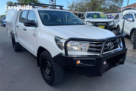 White 2018 Toyota Hilux Dual Cab Chassis Sr (4X4)