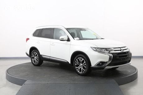 White 2018 Mitsubishi Outlander Wagon Ls 7 Seat (2Wd)