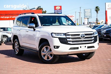 White 2025 Toyota Landcruiser Wagon Lc300 Sahara (4X4)