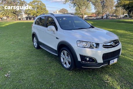 White 2015 Holden Captiva Sedan