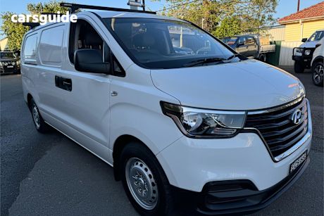 White 2019 Hyundai Iload Van 3S Liftback