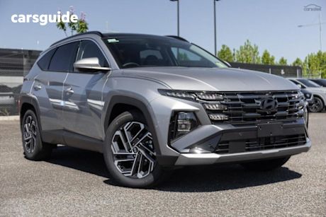 Silver 2025 Hyundai Tucson SUV PREMIUM 4X4