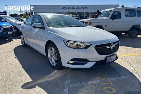 White 2018 Holden Commodore Hatch LT F