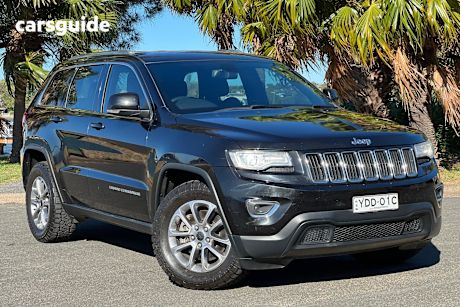 Black 2015 Jeep Grand Cherokee SUV LAREDO