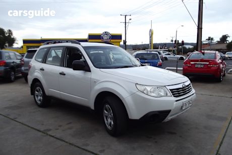 White 2010 Subaru Forester Wagon X
