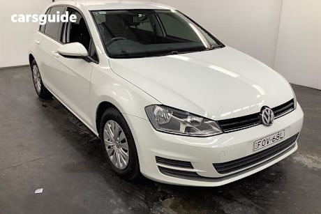 White 2016 Volkswagen Golf Hatchback 92 Tsi