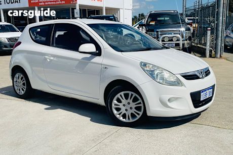 White 2011 Hyundai I20 Hatch ACTIVE F