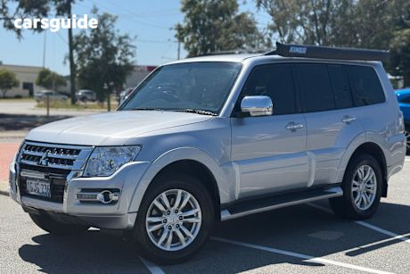 Silver 2017 Mitsubishi Pajero SUV GLX 4X4