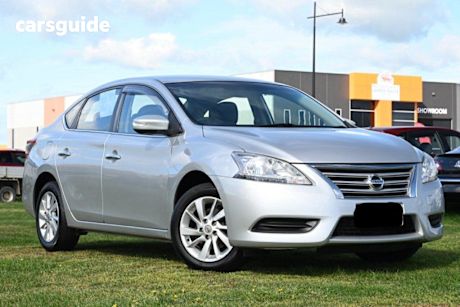 Silver 2013 Nissan Pulsar Sedan St