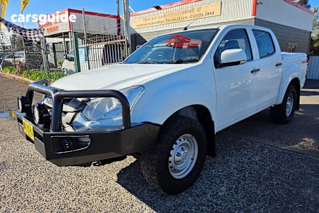 White 2017 Isuzu D-MAX Ute Tray SX 4X4