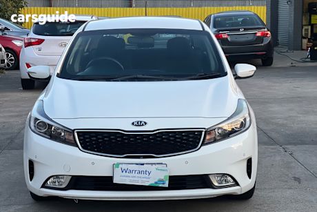 White 2017 Kia Cerato Hatchback S (Av)