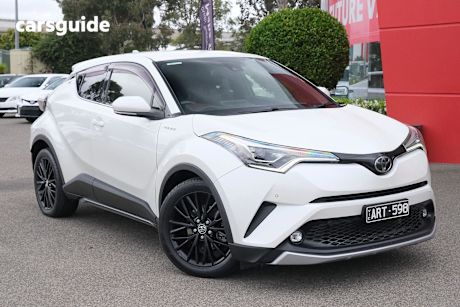 White 2017 Toyota C-HR SUV KOBA 4X4