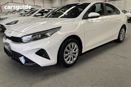 White 2024 Kia Cerato Sedan S Safety Pack