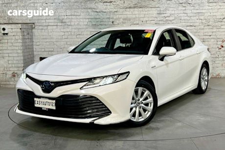 White 2020 Toyota Camry Sedan ASCENT F
