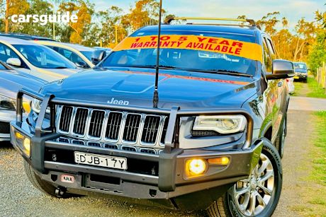 Grey 2013 Jeep Grand Cherokee Wagon Laredo (4X4)