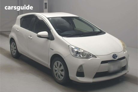 White 2013 Toyota Aqua Hatch G