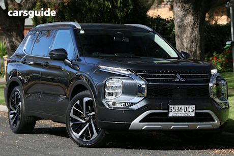 Grey 2024 Mitsubishi Outlander SUV EXCEED 4X4
