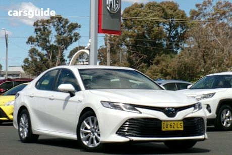 White 2021 Toyota Camry Sedan Ascent Hybrid