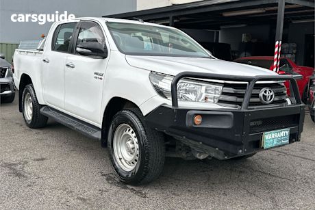 White 2016 Toyota Hilux Dual Cab Utility Sr (4X4)