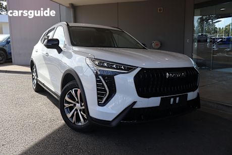 White 2025 GWM Haval Jolion SUV LUX F