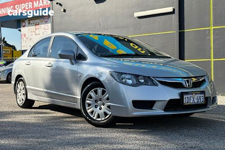Silver 2009 Honda Civic Sedan VTI F