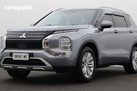 Grey 2023 Mitsubishi Outlander SUV LS F
