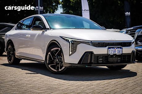 White 2025 Kia K4 Sedan Gt-Line