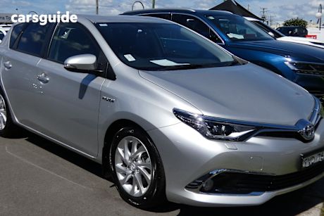 Silver 2017 Toyota Corolla Hatch HYBRID F
