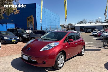 Red 2015 Nissan Leaf Hatchback