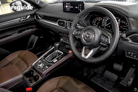 Silver 2025 Mazda CX-5 SUV G35 AKERA 4X4