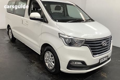 White 2018 Hyundai Imax Wagon Active