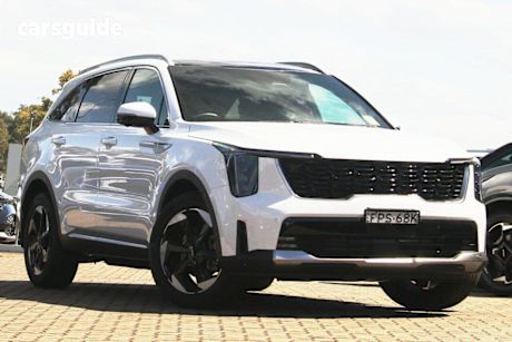 White 2025 Kia Sorento SUV HEV GT-LINE F