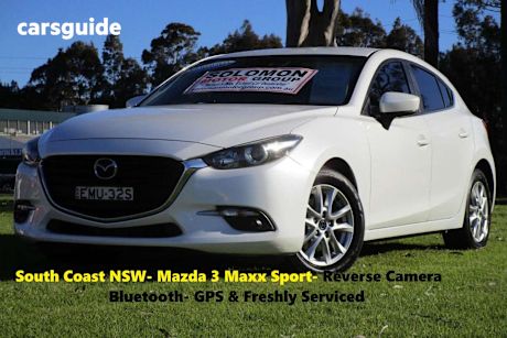 White 2018 Mazda 3 Hatchback Maxx Sport