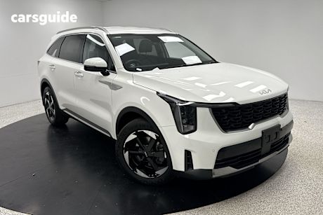 White 2024 Kia Sorento SUV SPORT+ 4X4