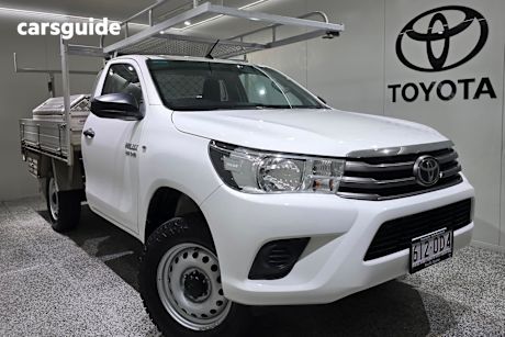 White 2020 Toyota Hilux Ute Tray SR 4X4