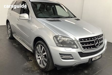 Silver 2011 Mercedes-Benz ML300 Wagon Cdi (4X4)
