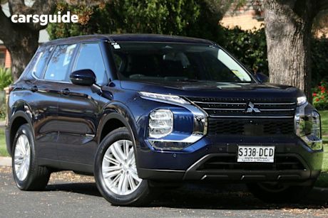Blue 2024 Mitsubishi Outlander SUV ES F