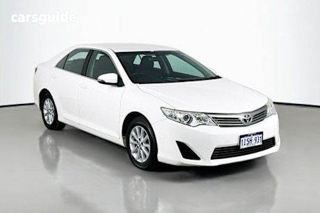 White 2014 Toyota Camry Sedan Altise