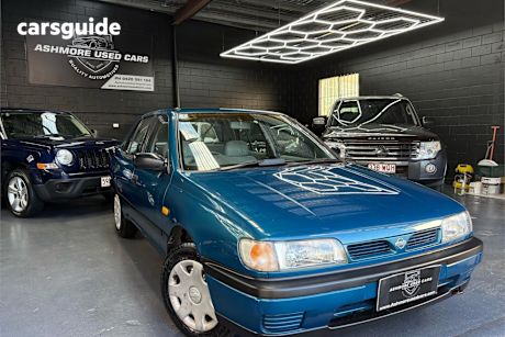 Blue 1994 Nissan Pulsar Hatchback Lx Limited